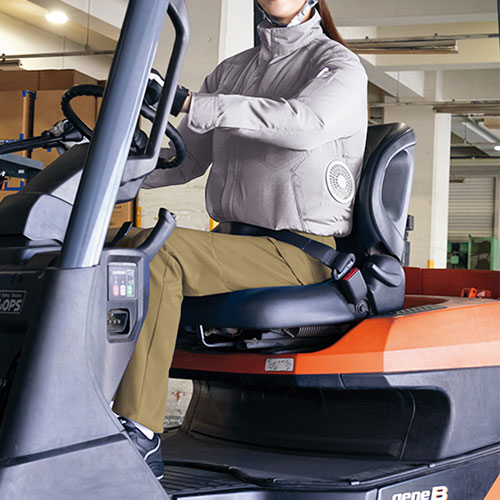 フォークリフト